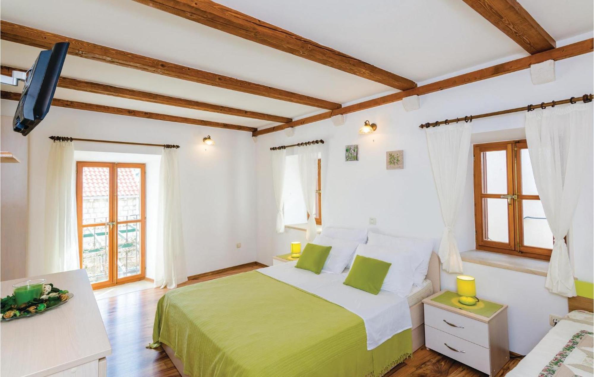 Cozy Home In Slano With Wifi Exterior foto