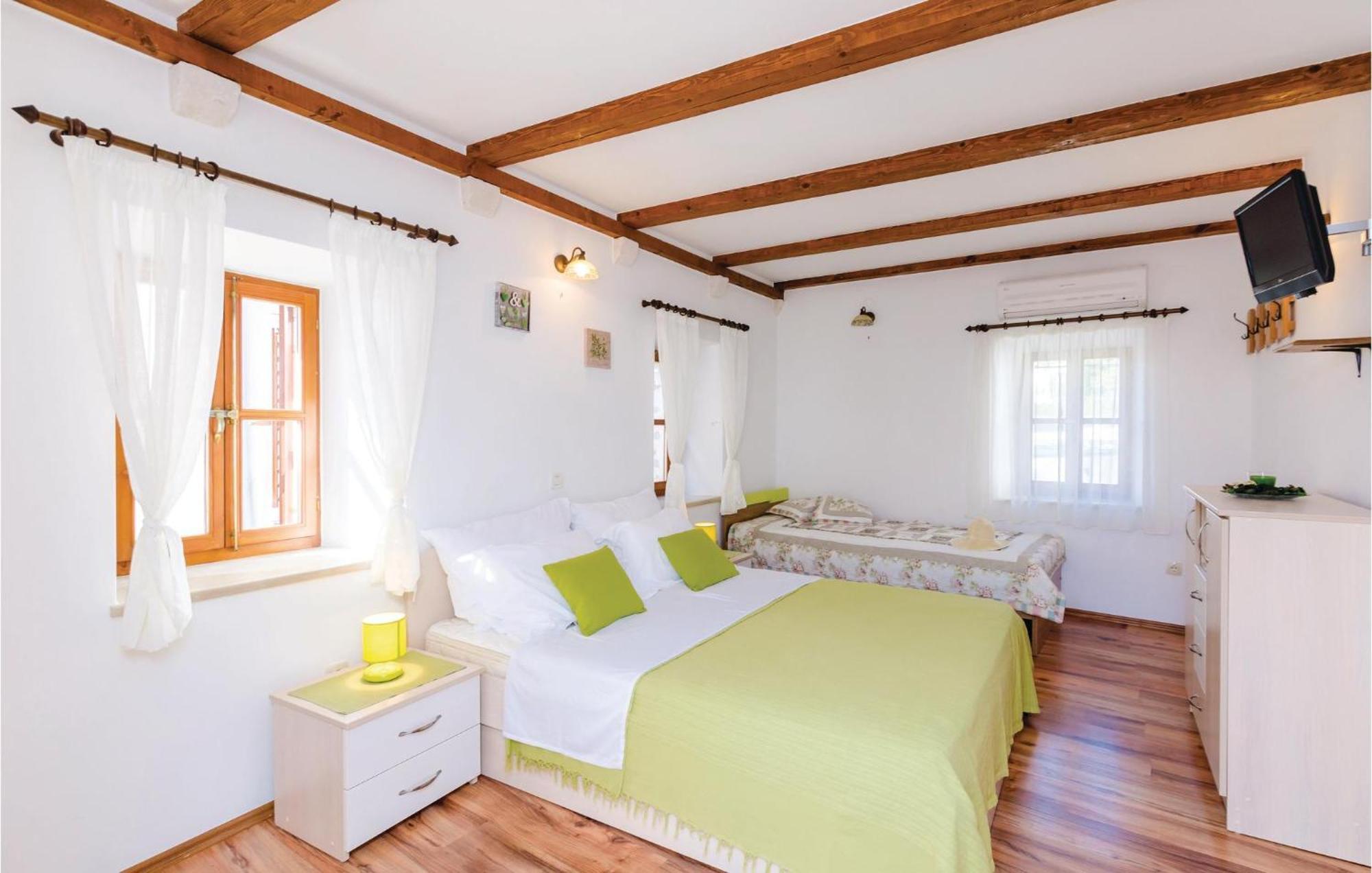 Cozy Home In Slano With Wifi Exterior foto