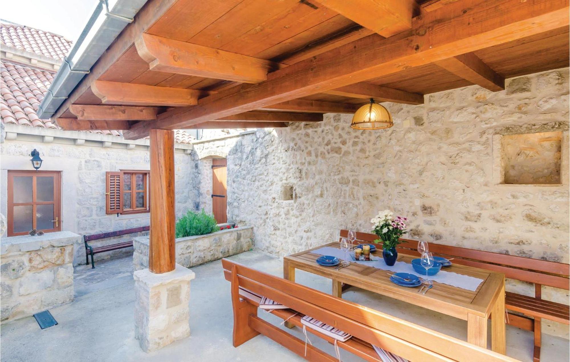 Cozy Home In Slano With Wifi Exterior foto