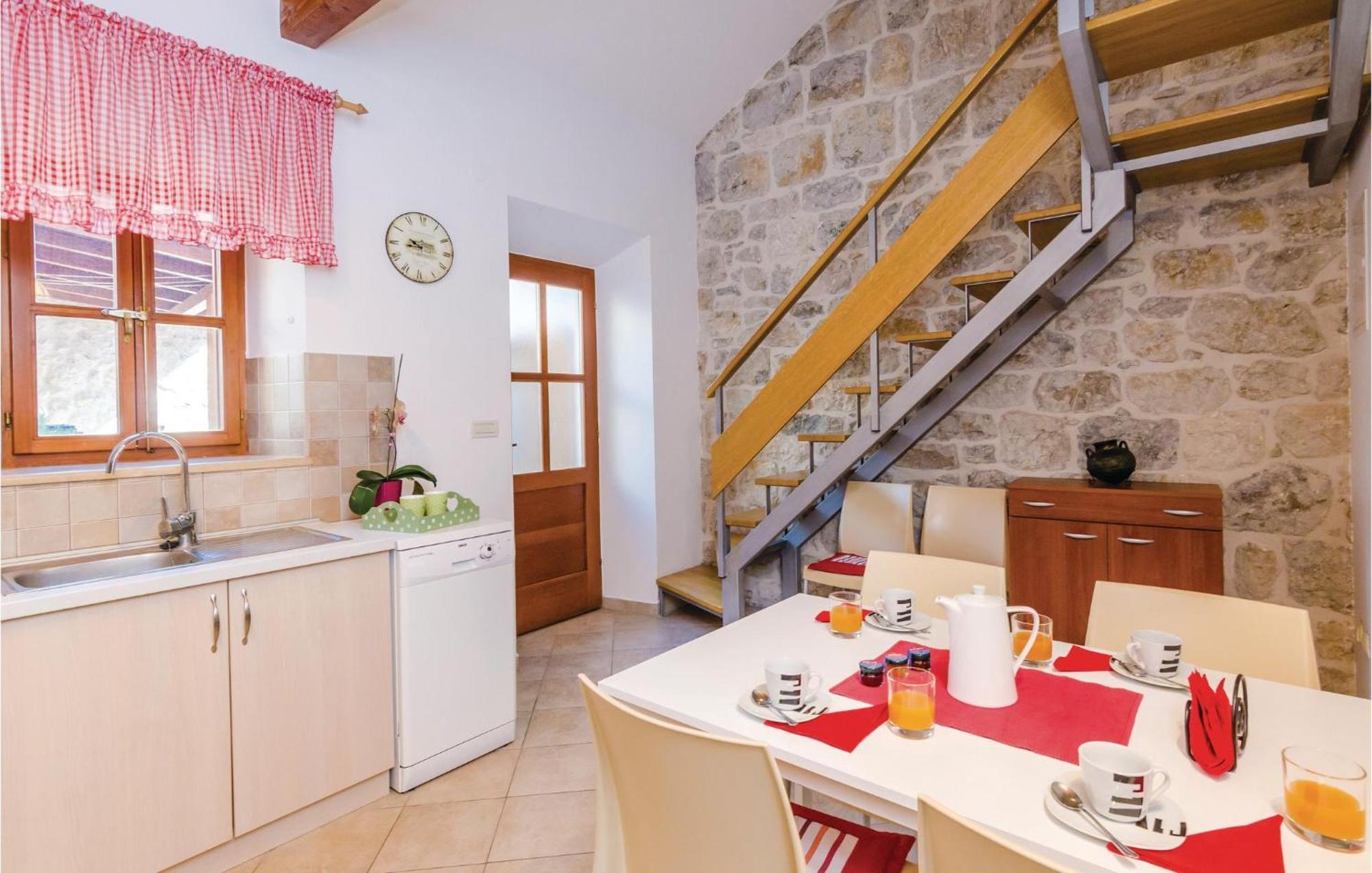 Cozy Home In Slano With Wifi Exterior foto